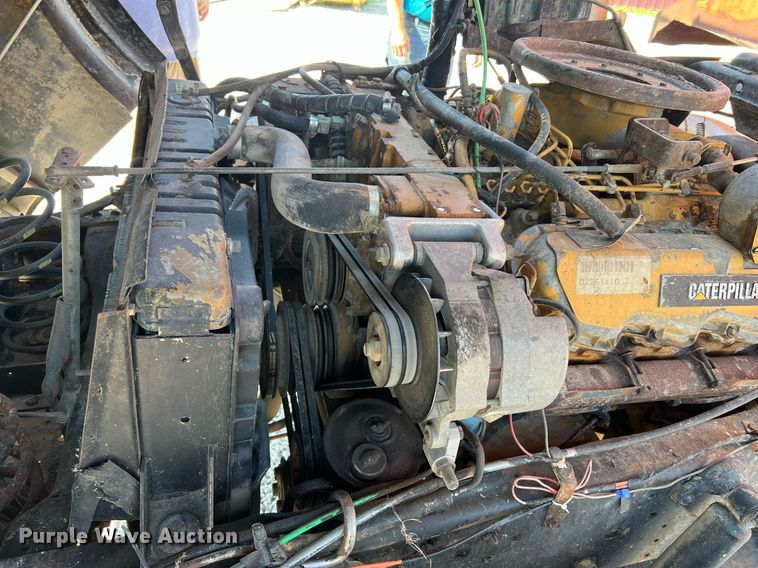 image for item II9138 1990 Ford CT8000  dump truck