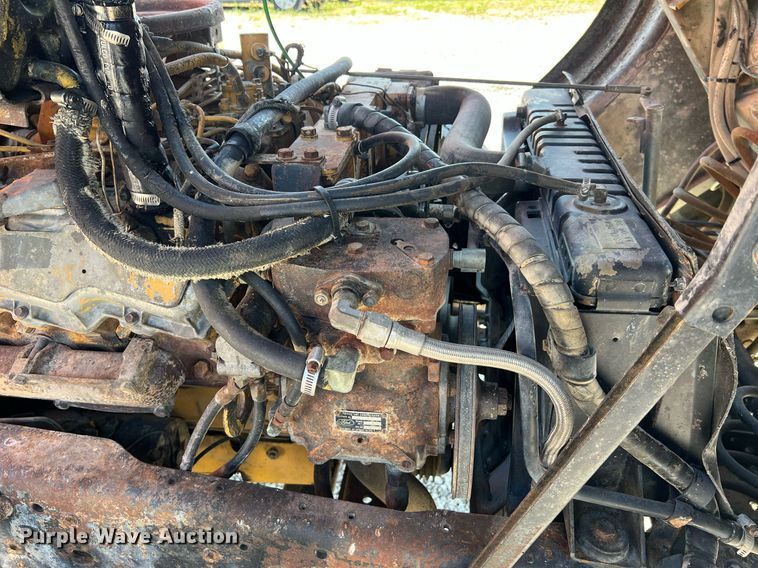 image for item II9138 1990 Ford CT8000  dump truck