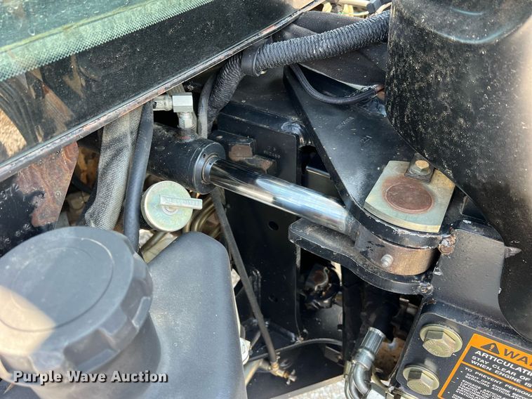 image for item II9139 2008 New Holland TV45  MFWD bi-directional tractor