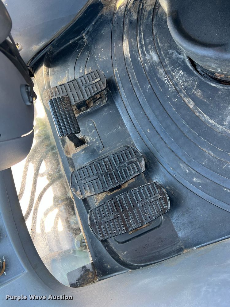 image for item II9139 2008 New Holland TV45  MFWD bi-directional tractor