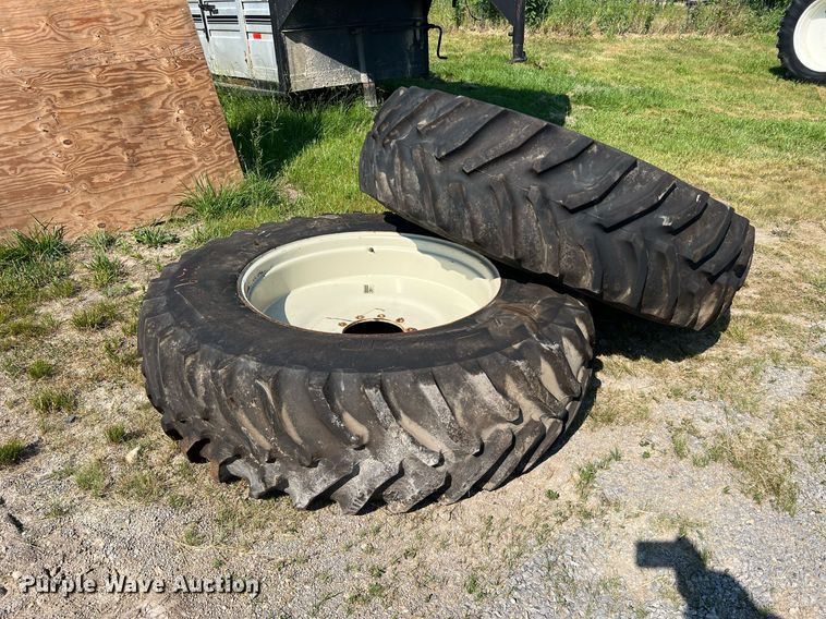 image for item II9140 (2) Goodyear Dyna Torque Radial 20.8R42 tires and wheels