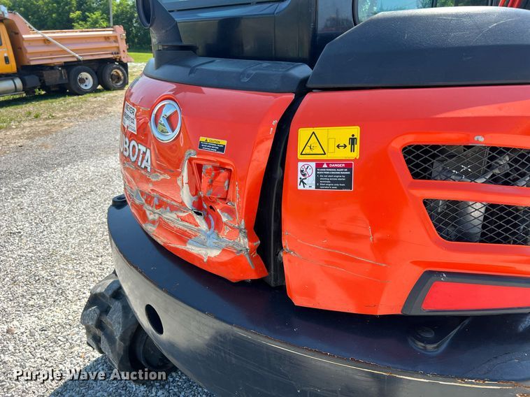 image for item II9141 2019 Kubota KX057-4  mini excavator