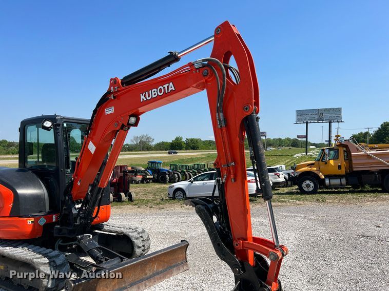 image for item II9141 2019 Kubota KX057-4  mini excavator