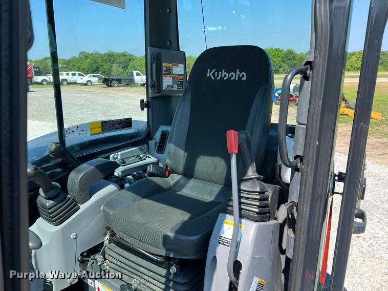 image for item II9141 2019 Kubota KX057-4  mini excavator