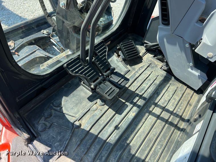 image for item II9141 2019 Kubota KX057-4  mini excavator