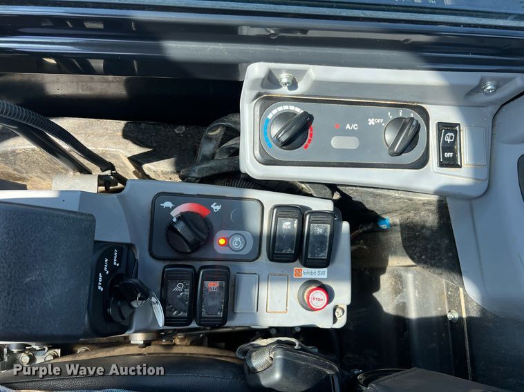 image for item II9141 2019 Kubota KX057-4  mini excavator