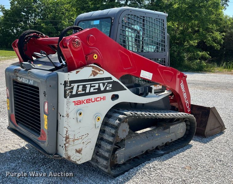 image for item II9142 2016 Takeuchi TL12V2  tracked skid steer loader
