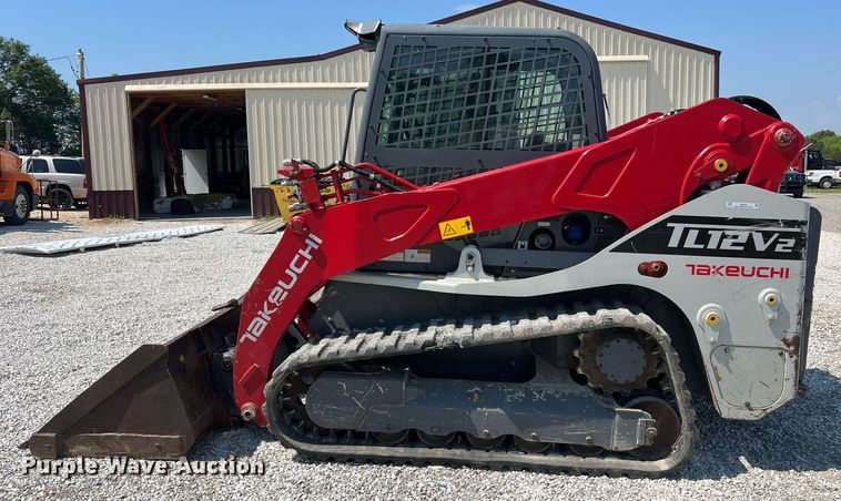 image for item II9142 2016 Takeuchi TL12V2  tracked skid steer loader