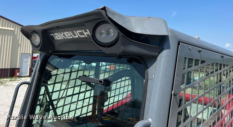 image for item II9142 2016 Takeuchi TL12V2  tracked skid steer loader