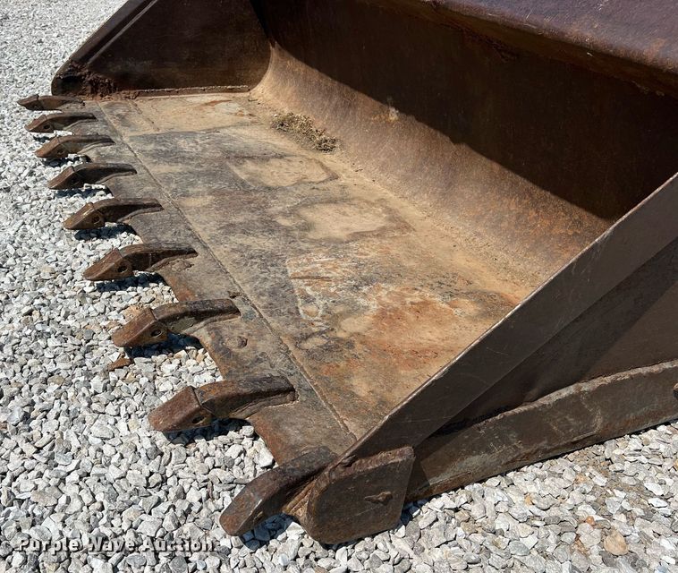 image for item II9142 2016 Takeuchi TL12V2  tracked skid steer loader