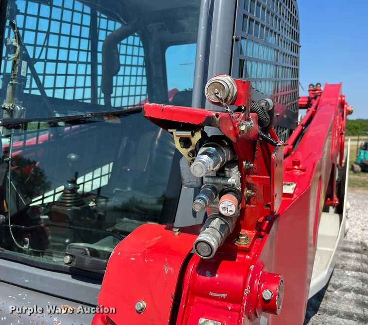 image for item II9142 2016 Takeuchi TL12V2  tracked skid steer loader