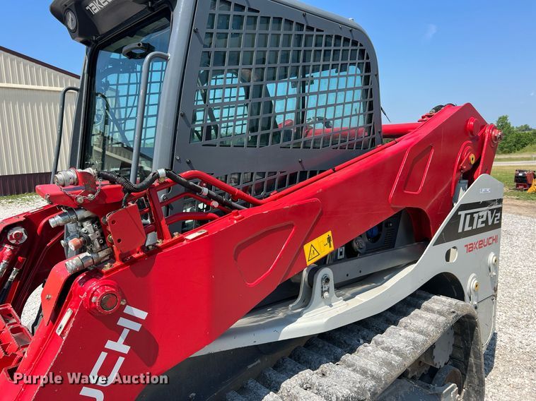 image for item II9142 2016 Takeuchi TL12V2  tracked skid steer loader
