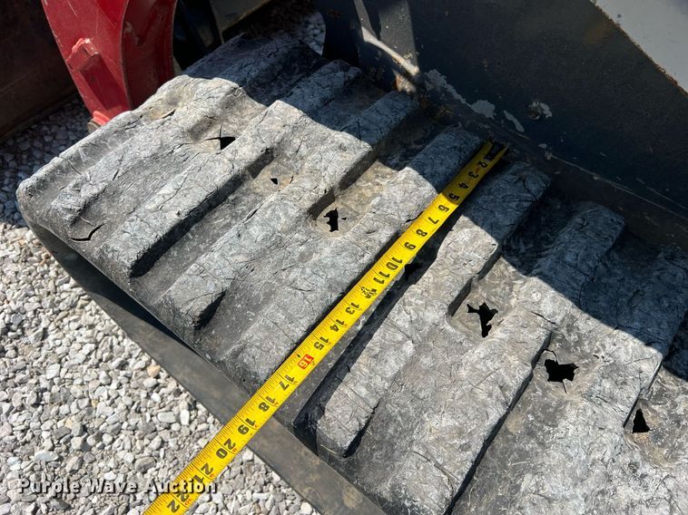 image for item II9142 2016 Takeuchi TL12V2  tracked skid steer loader