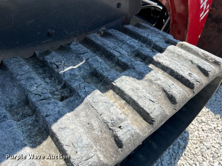 image for item II9142 2016 Takeuchi TL12V2  tracked skid steer loader