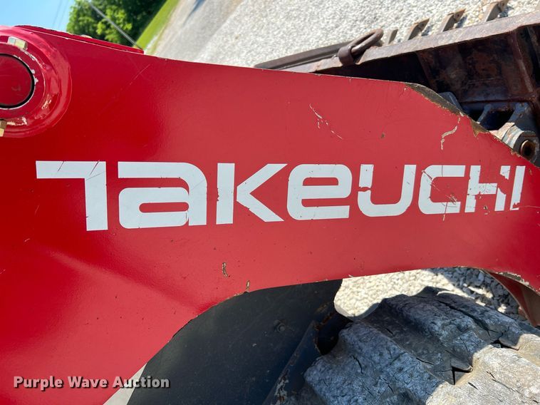 image for item II9142 2016 Takeuchi TL12V2  tracked skid steer loader