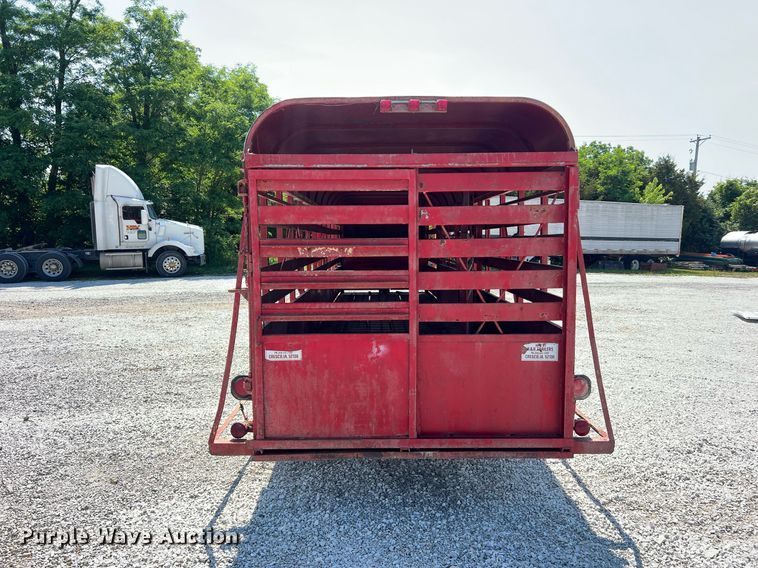 image for item II9143 1982 R&B  livestock trailer