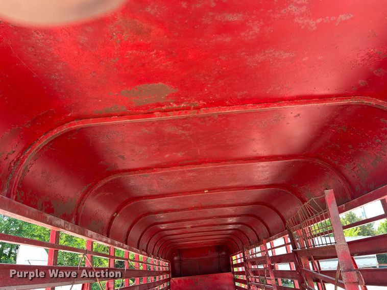 image for item II9143 1982 R&B  livestock trailer