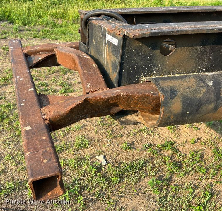 image for item II9146 2003 Tigercat 230B  log loader