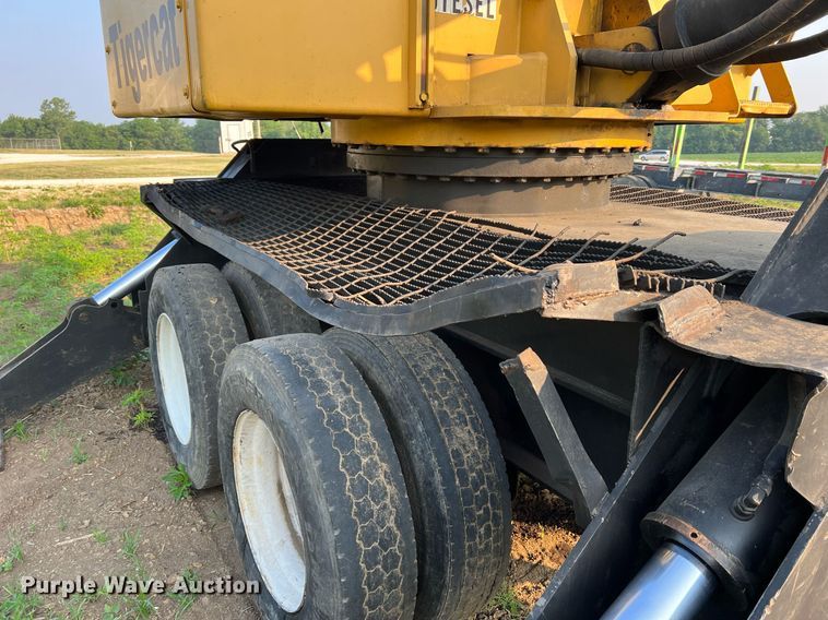 image for item II9146 2003 Tigercat 230B  log loader