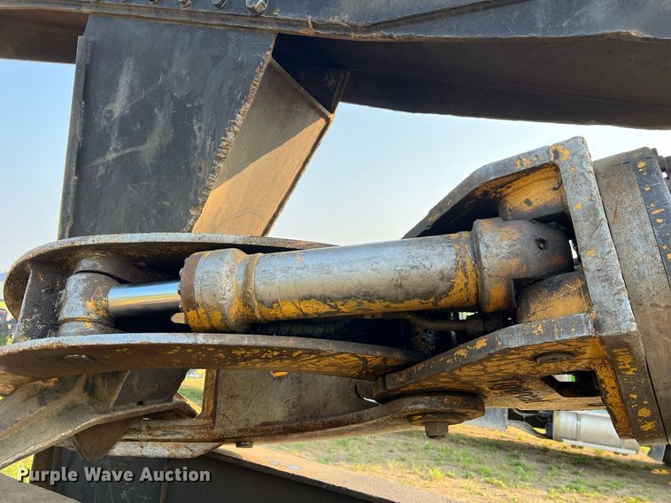 image for item II9146 2003 Tigercat 230B  log loader