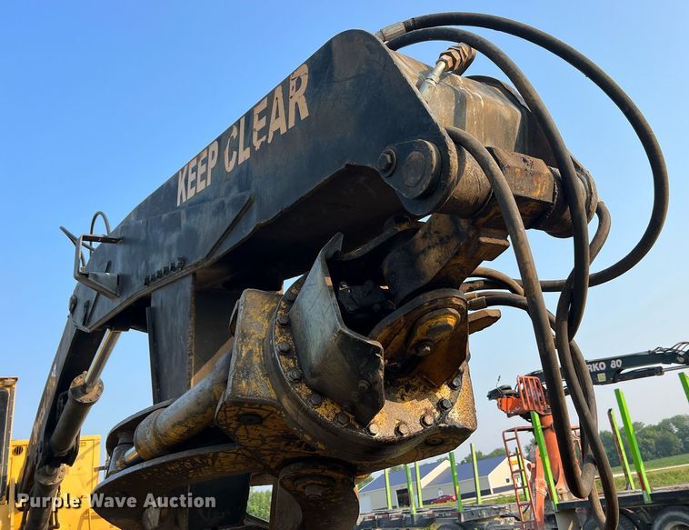 image for item II9146 2003 Tigercat 230B  log loader