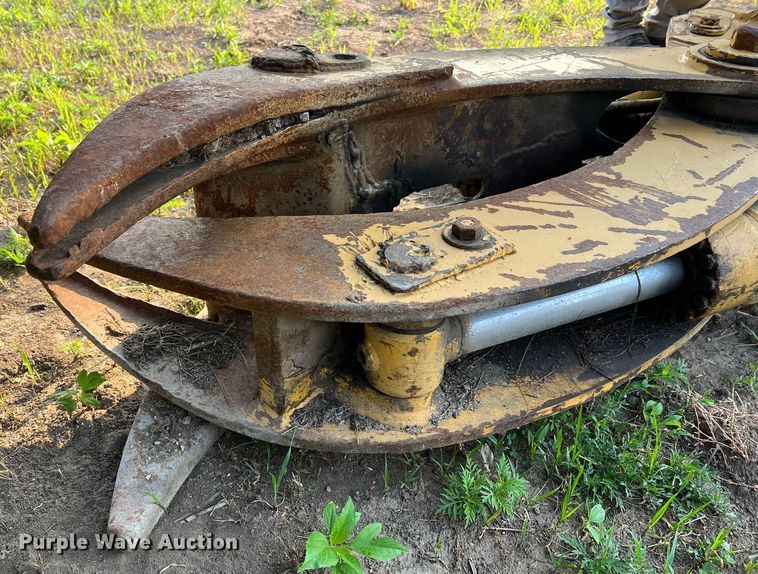 image for item II9146 2003 Tigercat 230B  log loader