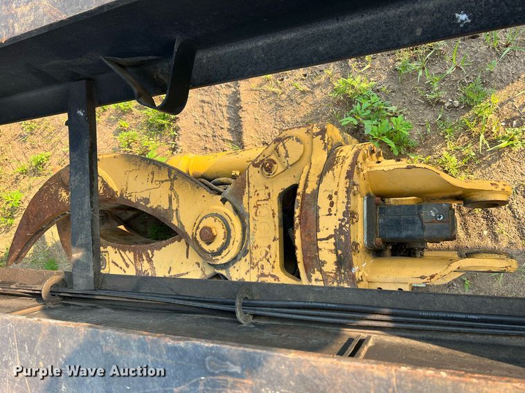 image for item II9146 2003 Tigercat 230B  log loader