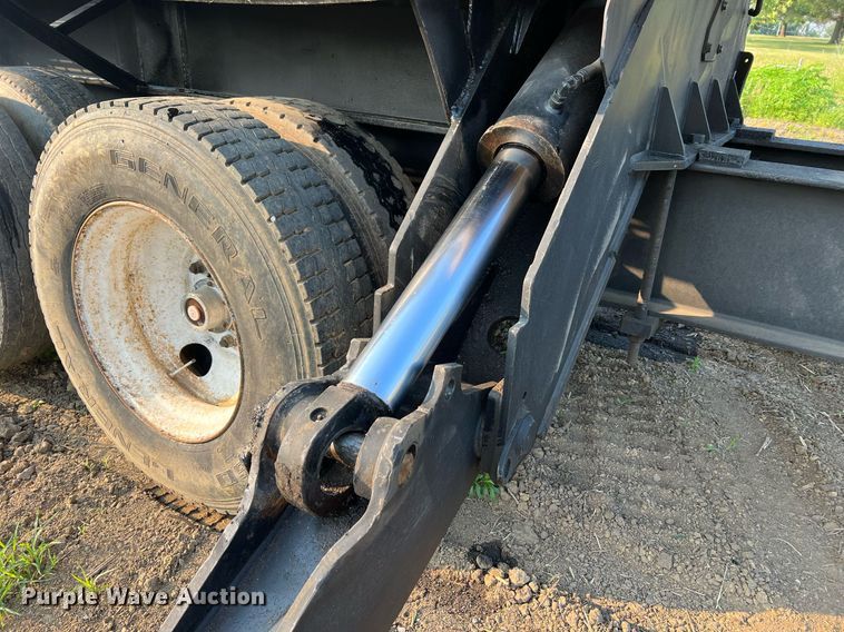 image for item II9146 2003 Tigercat 230B  log loader