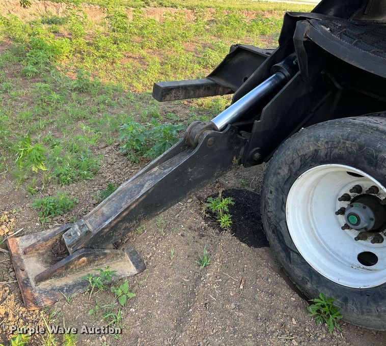 image for item II9146 2003 Tigercat 230B  log loader