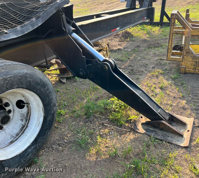 image for item II9146 2003 Tigercat 230B  log loader