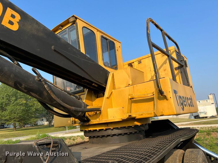 image for item II9146 2003 Tigercat 230B  log loader