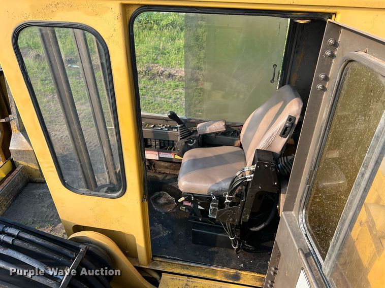 image for item II9146 2003 Tigercat 230B  log loader