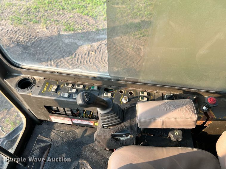 image for item II9146 2003 Tigercat 230B  log loader