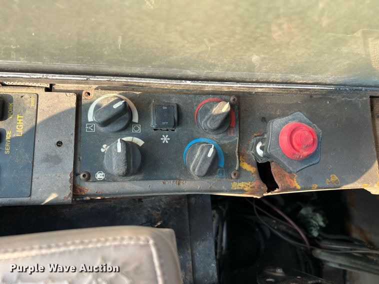 image for item II9146 2003 Tigercat 230B  log loader