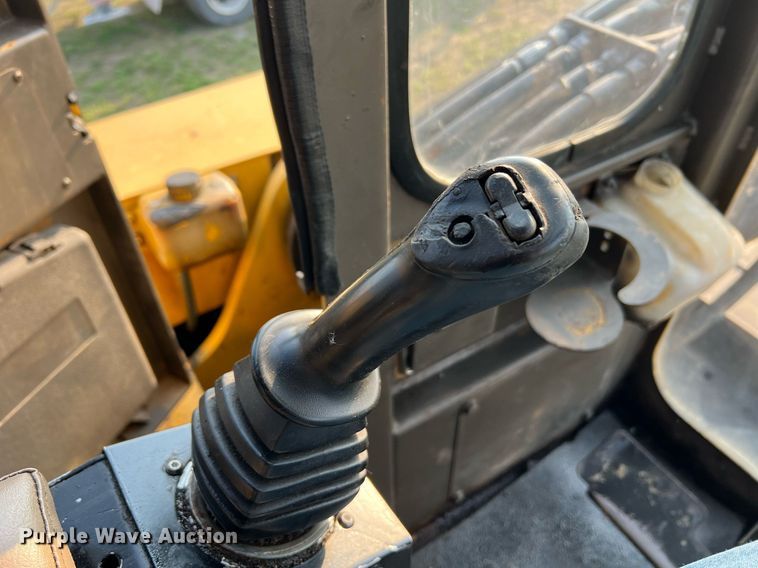 image for item II9146 2003 Tigercat 230B  log loader