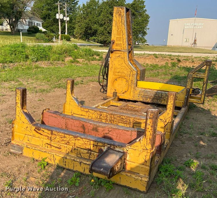 image for item II9146 2003 Tigercat 230B  log loader