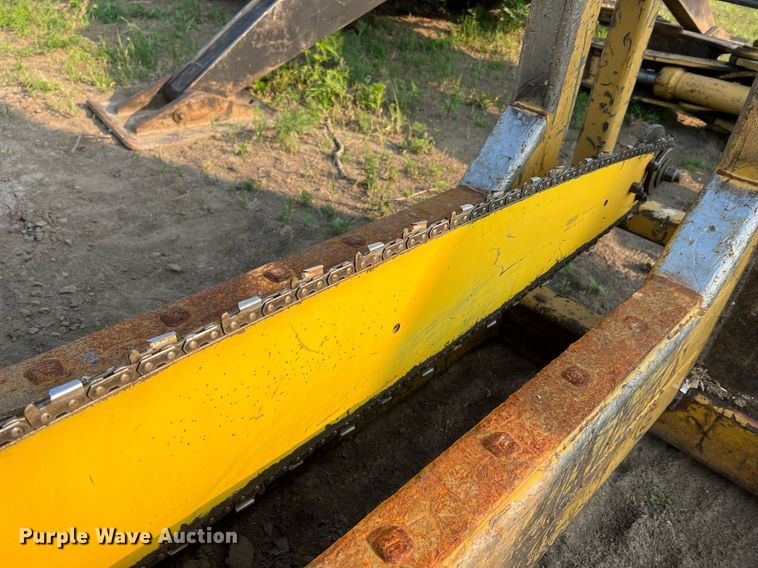 image for item II9146 2003 Tigercat 230B  log loader