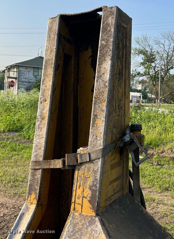 image for item II9146 2003 Tigercat 230B  log loader