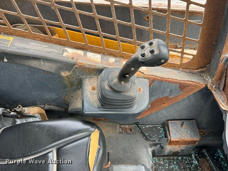 image for item II9178 2012 John Deere 326D  skid steer loader