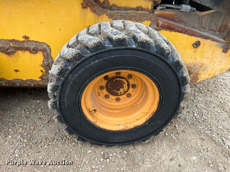 image for item II9178 2012 John Deere 326D  skid steer loader