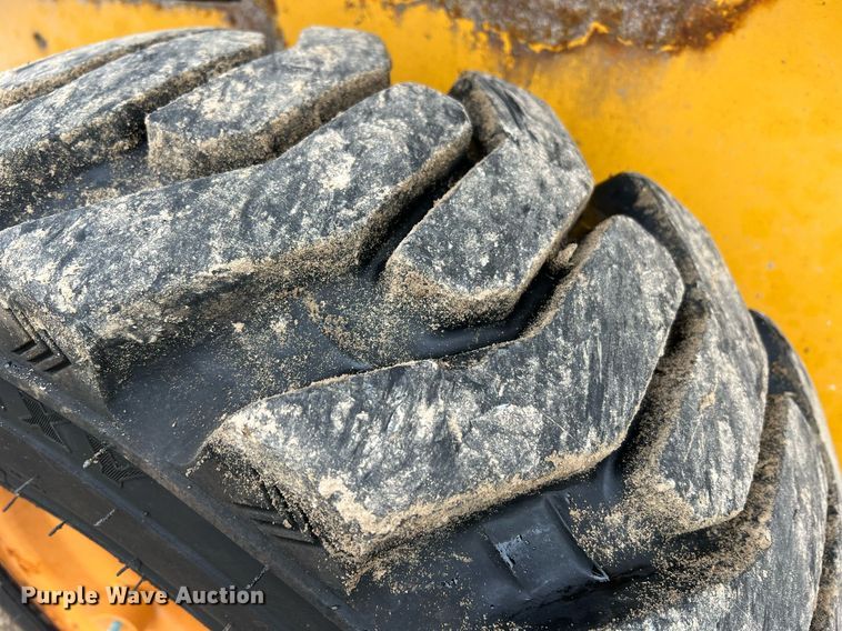 image for item II9178 2012 John Deere 326D  skid steer loader