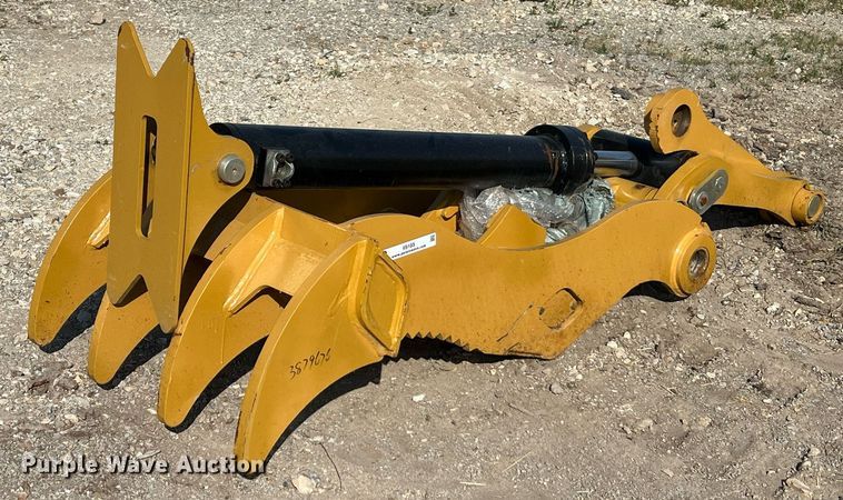 image for item II9185 2022 Landhero CAT315  excavator thumb