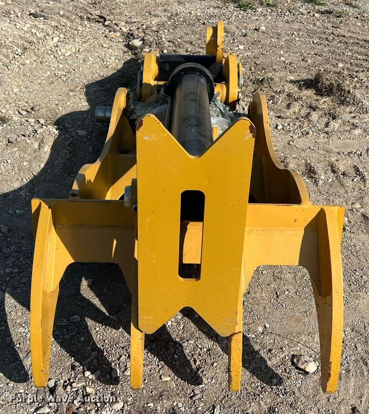 image for item II9185 2022 Landhero CAT315  excavator thumb