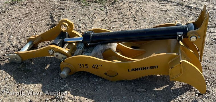 image for item II9185 2022 Landhero CAT315  excavator thumb