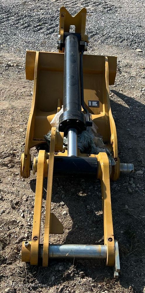 image for item II9185 2022 Landhero CAT315  excavator thumb