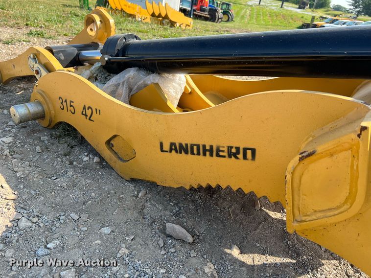image for item II9185 2022 Landhero CAT315  excavator thumb
