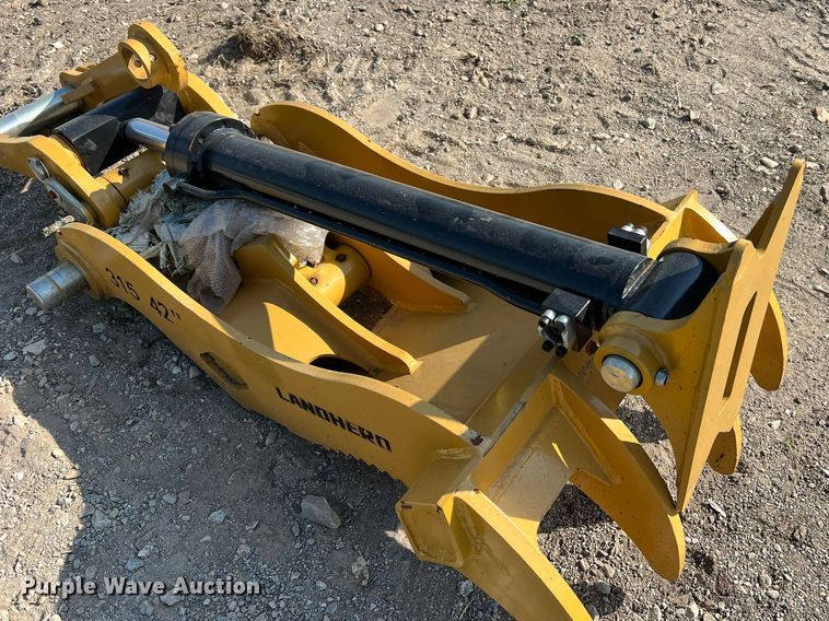 image for item II9185 2022 Landhero CAT315  excavator thumb