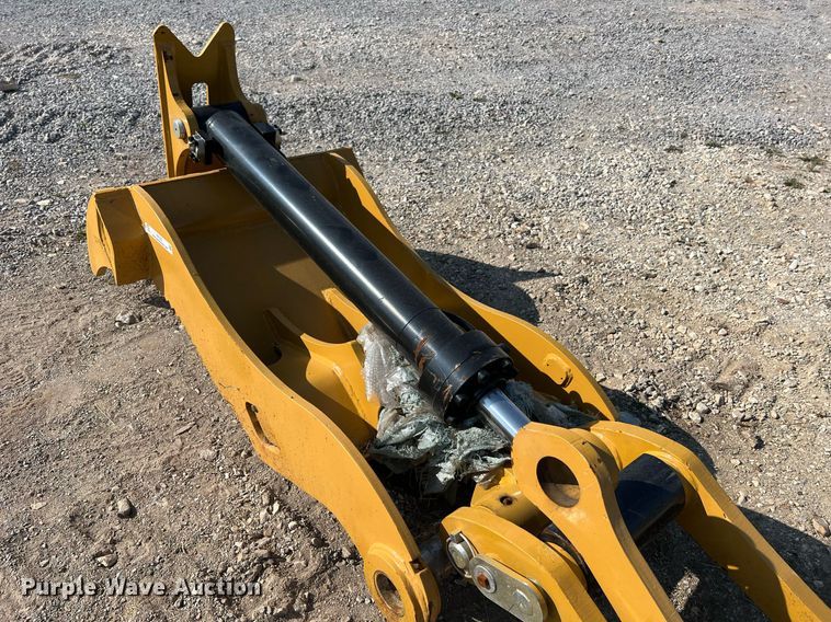 image for item II9185 2022 Landhero CAT315  excavator thumb