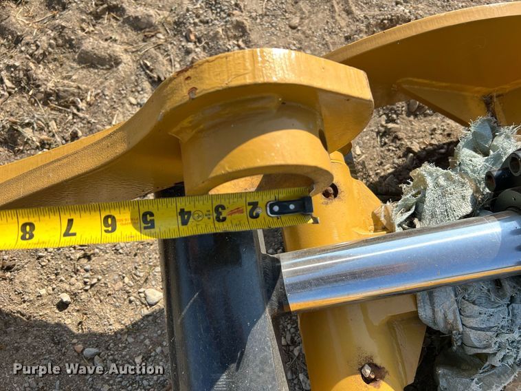 image for item II9185 2022 Landhero CAT315  excavator thumb