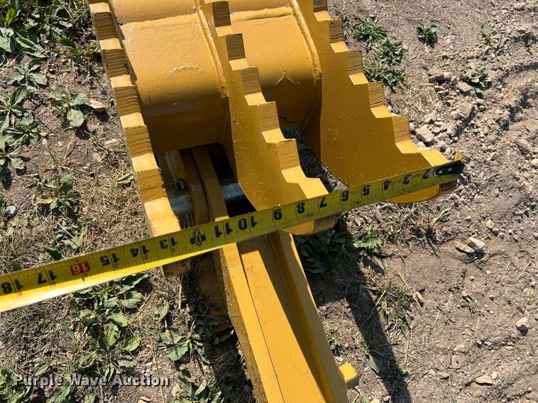 image for item II9186 Landhero CAT312  excavator thumb